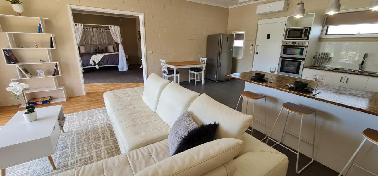 Comfort Inn & Suites King Avenue Sale Dış mekan fotoğraf