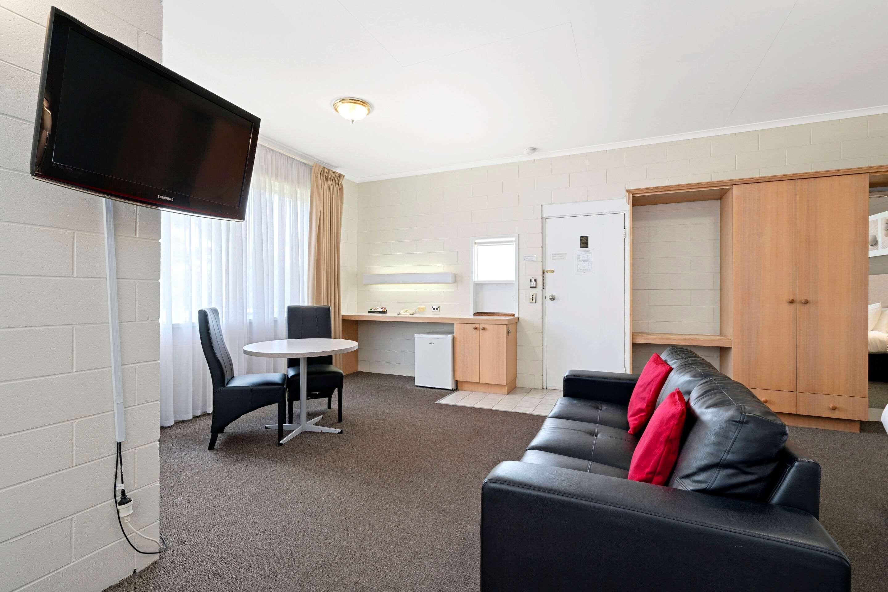 Comfort Inn & Suites King Avenue Sale Dış mekan fotoğraf