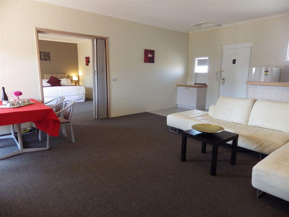 Comfort Inn & Suites King Avenue Sale Dış mekan fotoğraf